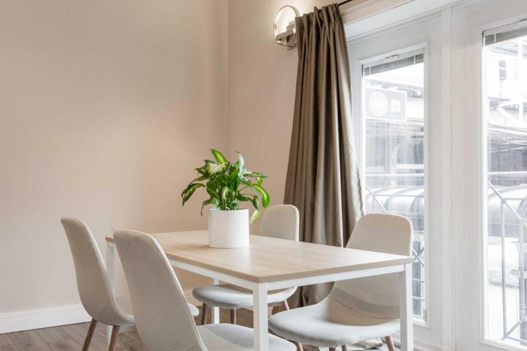 The Double Play - 1 Min Walk To Wrigley! Spacious 2Br - Perfect For Cubs Fans! Chicago Esterno foto