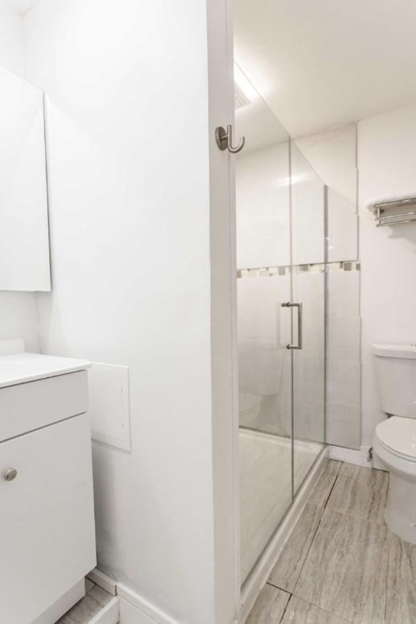 The Double Play - 1 Min Walk To Wrigley! Spacious 2Br - Perfect For Cubs Fans! Chicago Esterno foto