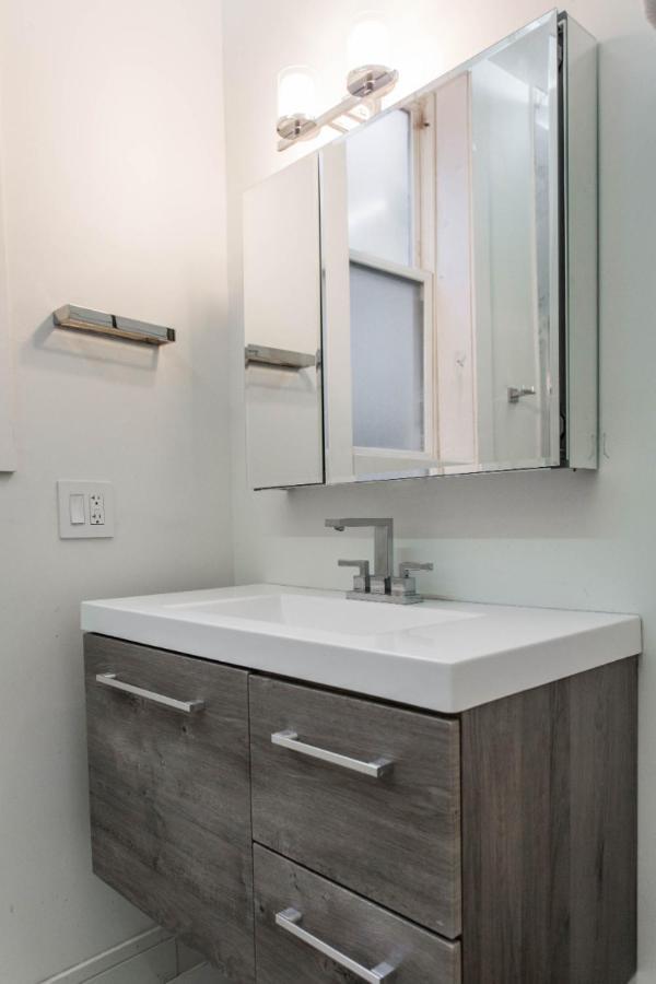 The Double Play - 1 Min Walk To Wrigley! Spacious 2Br - Perfect For Cubs Fans! Chicago Esterno foto